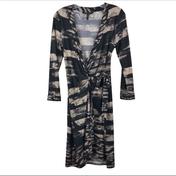 BCBGMaxAzria Alberta Wrap Jersey Dress
Stretch - Picture 2 of 12